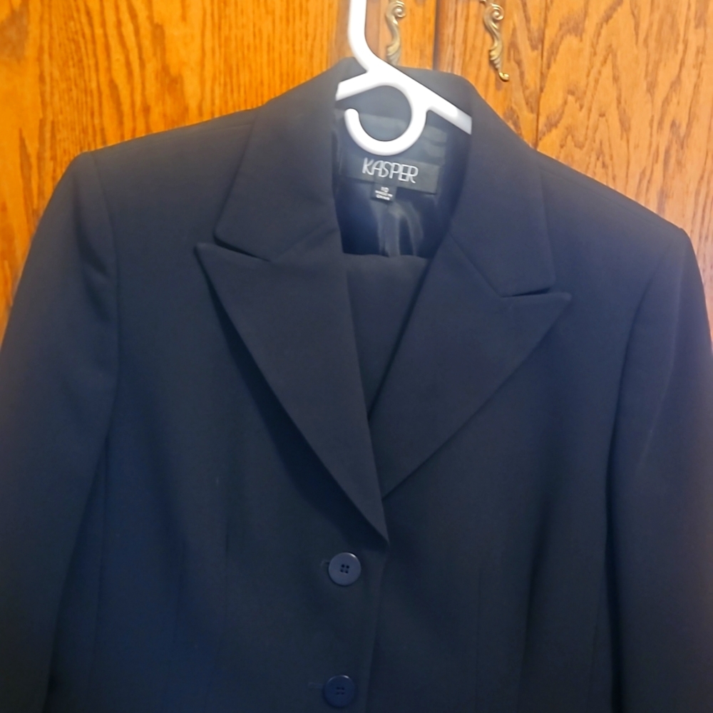 Kasper Women's Black Suit size 10